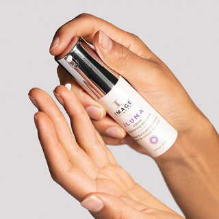 ILUMA®  intense brightening eye crème